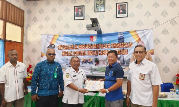 Penyerahan SK Adiwiyata Tahun 2023