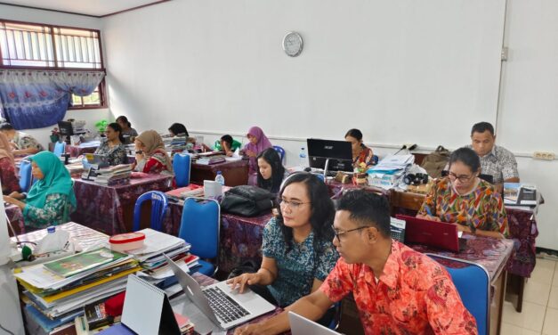 BIMTEK IMPLEMENTASI KURIKULUM MERDEKA BELAJAR BAGI TENAGA PENDIDIK DI SMA NEGERI 3 MERAUKE