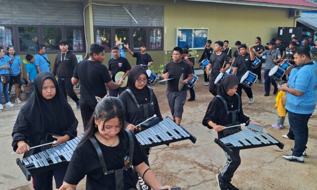 SMA NEGERI 3 GELAR JALAN SANTAI MENYOSONG HUT SMANTI KE 30 PADA TANGGAL.5 OKTOBER 2024